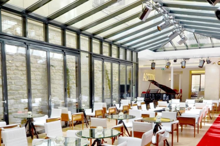 Breakfast room